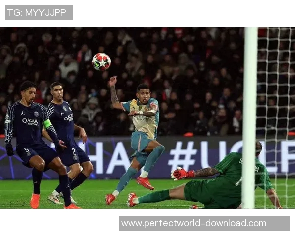 曼城逆转巴黎圣日耳曼点球大战成焦点全场沸腾